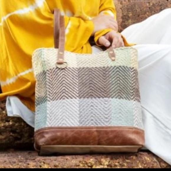 NWT Myra blocks blend tote bag - Picture 2 of 10